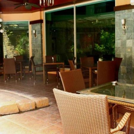 Goldenfield Kundutel Hotel Bacolod Exterior foto