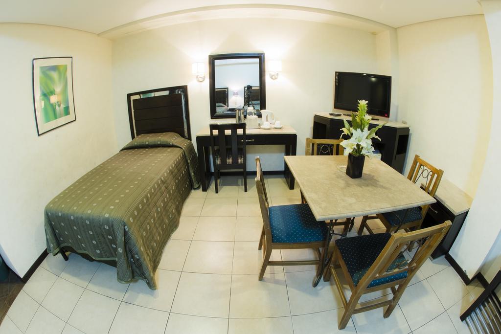 Goldenfield Kundutel Hotel Bacolod Exterior foto