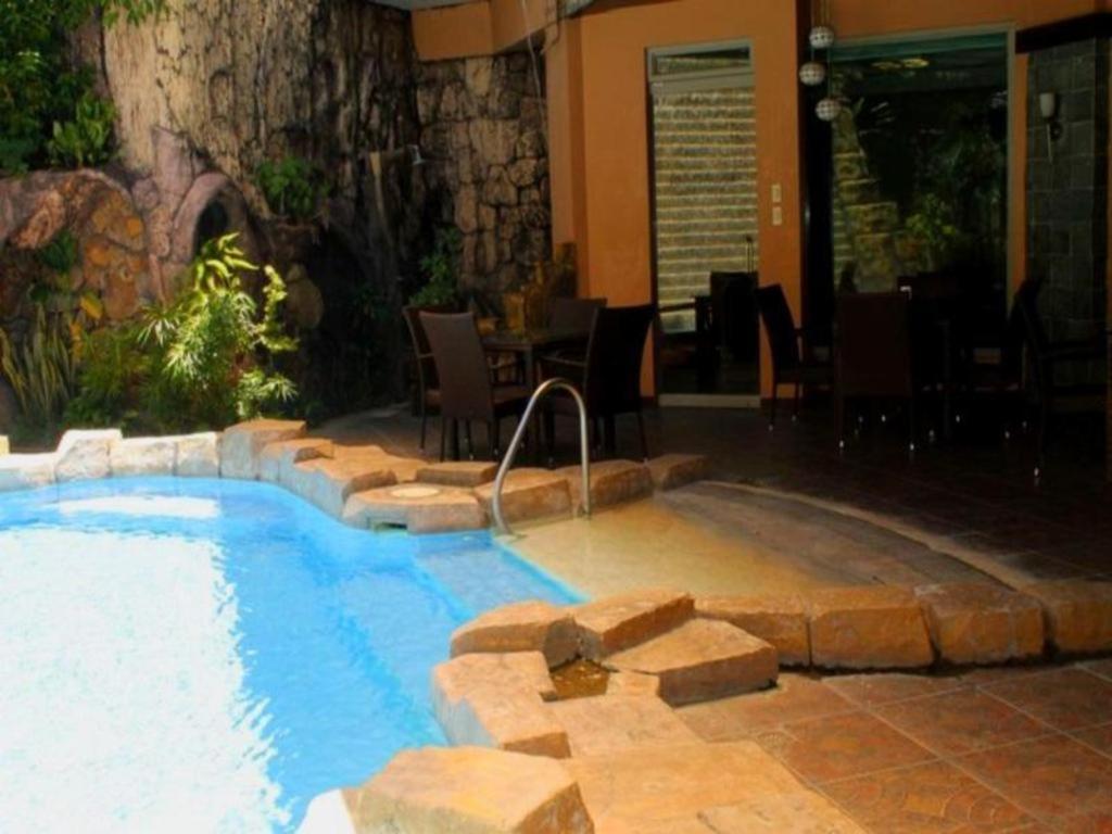 Goldenfield Kundutel Hotel Bacolod Exterior foto