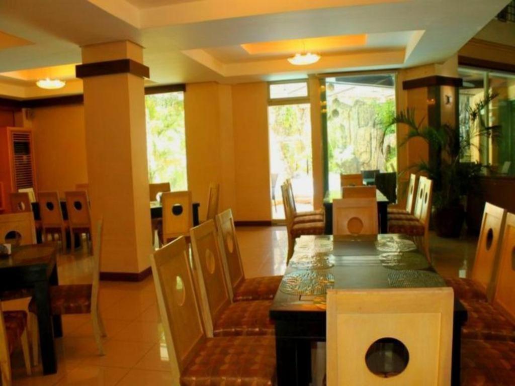 Goldenfield Kundutel Hotel Bacolod Exterior foto