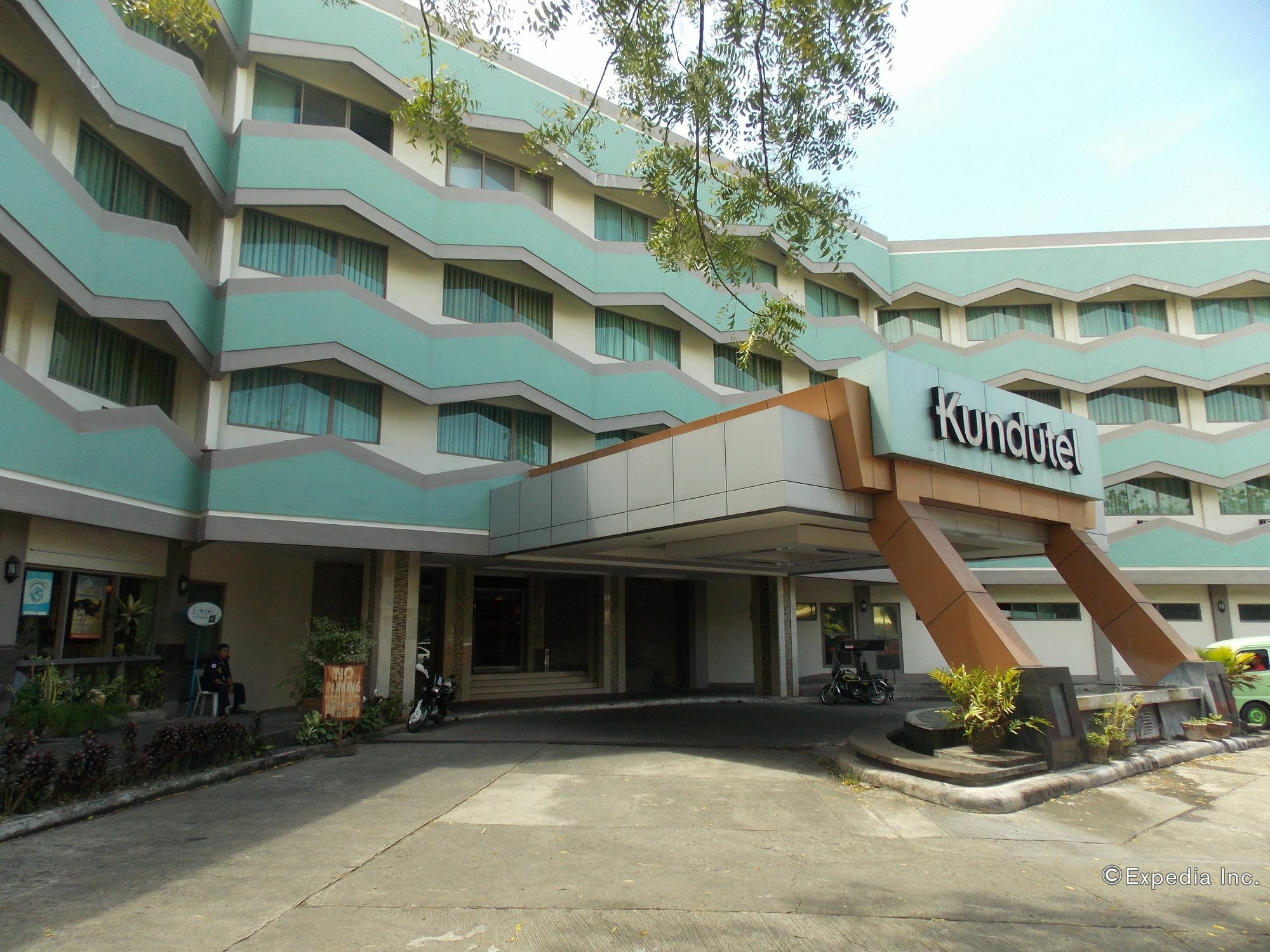 Goldenfield Kundutel Hotel Bacolod Exterior foto
