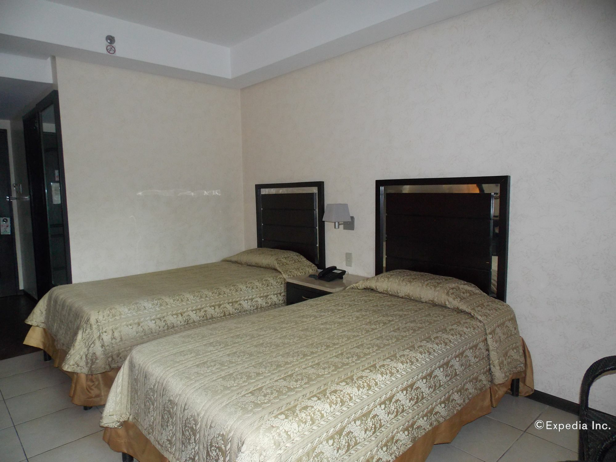 Goldenfield Kundutel Hotel Bacolod Exterior foto